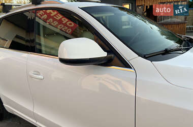 Позашляховик / Кросовер Audi Q5 2012 в 