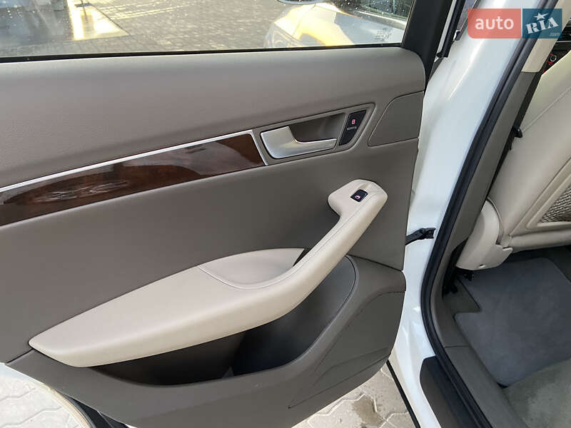 Внедорожник / Кроссовер Audi Q5 2012 в Владимире