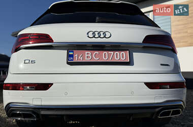 Внедорожник / Кроссовер Audi Q5 2022 в 