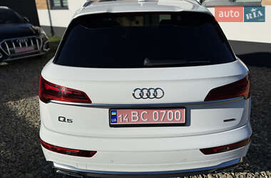 Внедорожник / Кроссовер Audi Q5 2022 в 