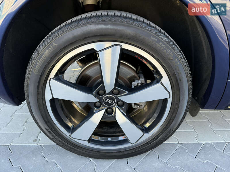 Позашляховик / Кросовер Audi Q5 2023 в Києві