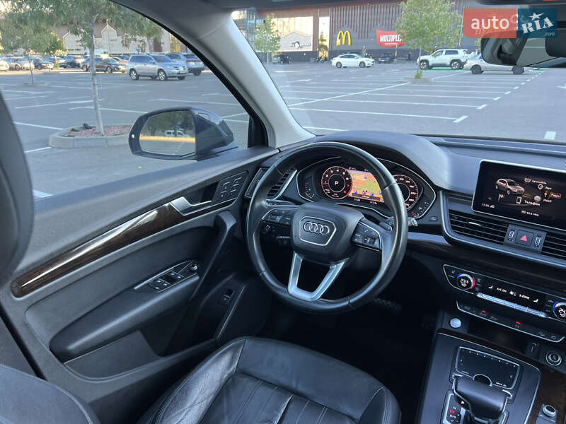 Позашляховик / Кросовер Audi Q5 2018 в Києві