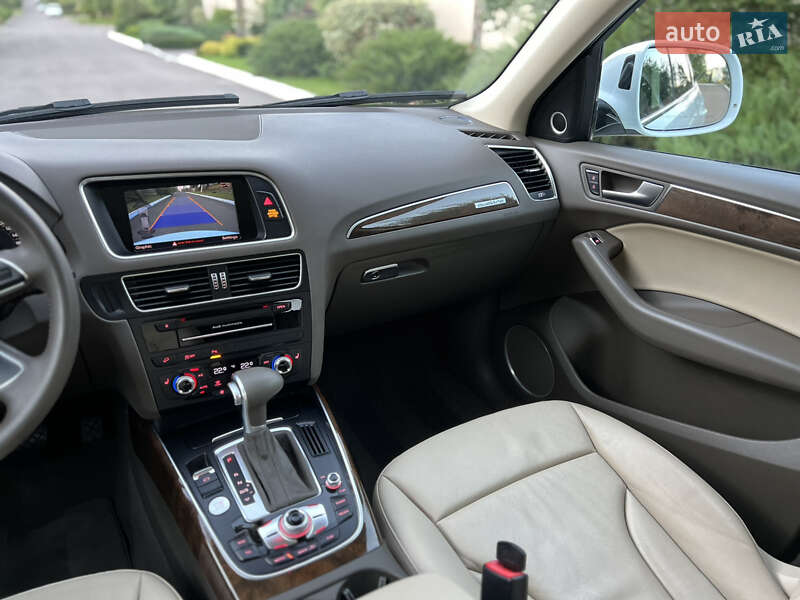 Позашляховик / Кросовер Audi Q5 2015 в Рівному