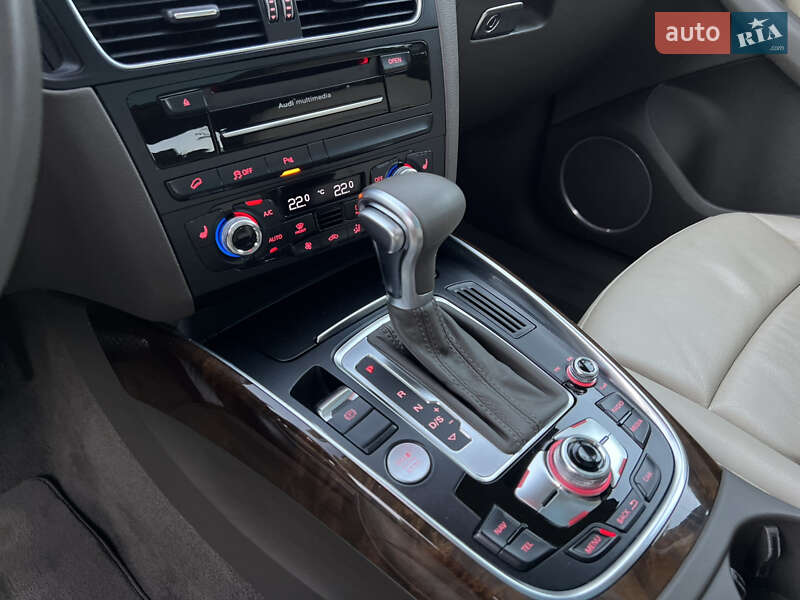 Позашляховик / Кросовер Audi Q5 2015 в Рівному