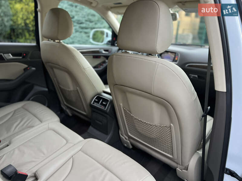 Позашляховик / Кросовер Audi Q5 2015 в Рівному