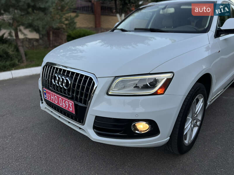 Позашляховик / Кросовер Audi Q5 2015 в Рівному