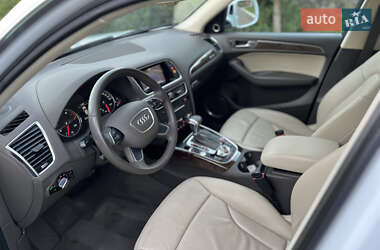 Позашляховик / Кросовер Audi Q5 2015 в 