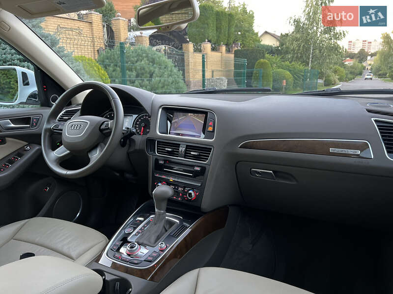 Позашляховик / Кросовер Audi Q5 2015 в Рівному