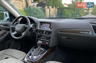 Позашляховик / Кросовер Audi Q5 2015 в 