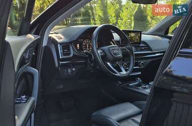 Внедорожник / Кроссовер Audi Q5 2017 в 