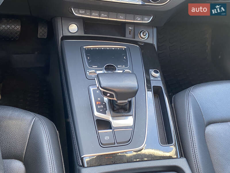 Внедорожник / Кроссовер Audi Q5 2018 в Львове