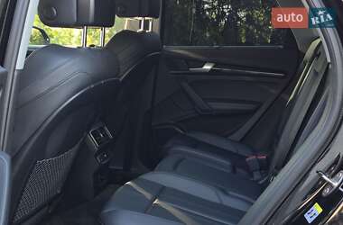 Внедорожник / Кроссовер Audi Q5 2017 в 