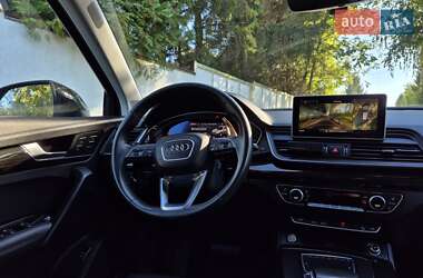 Внедорожник / Кроссовер Audi Q5 2017 в 