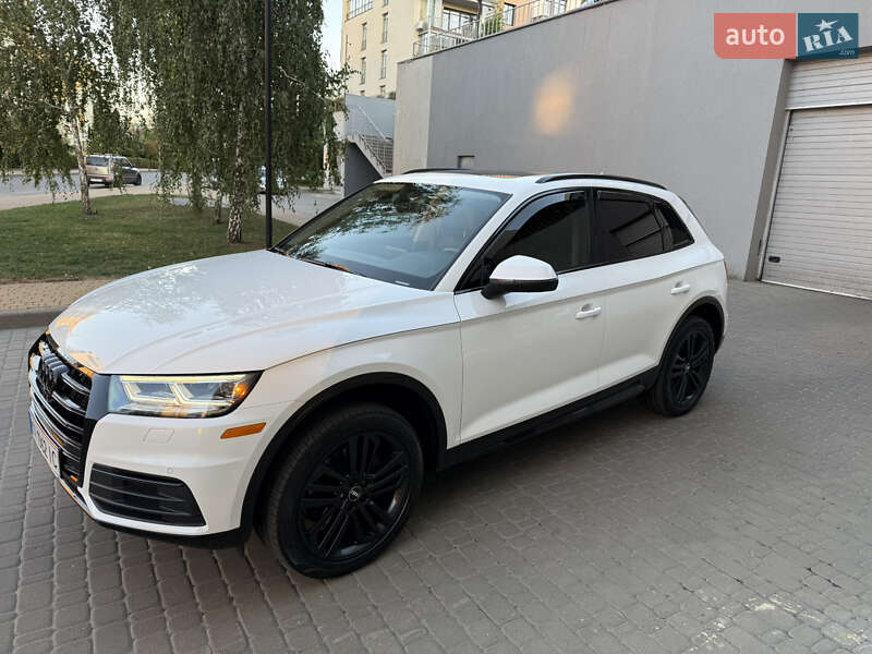 Позашляховик / Кросовер Audi Q5 2018 в Києві