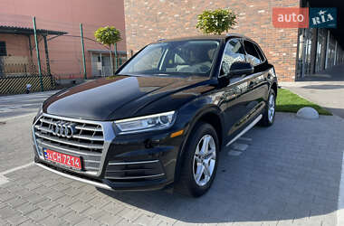 Позашляховик / Кросовер Audi Q5 2019 в 