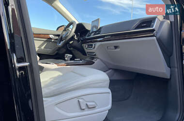 Позашляховик / Кросовер Audi Q5 2019 в 