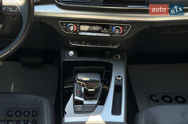 Внедорожник / Кроссовер Audi Q5 2020 в 