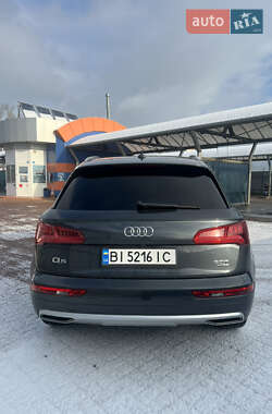 Внедорожник / Кроссовер Audi Q5 2018 в 