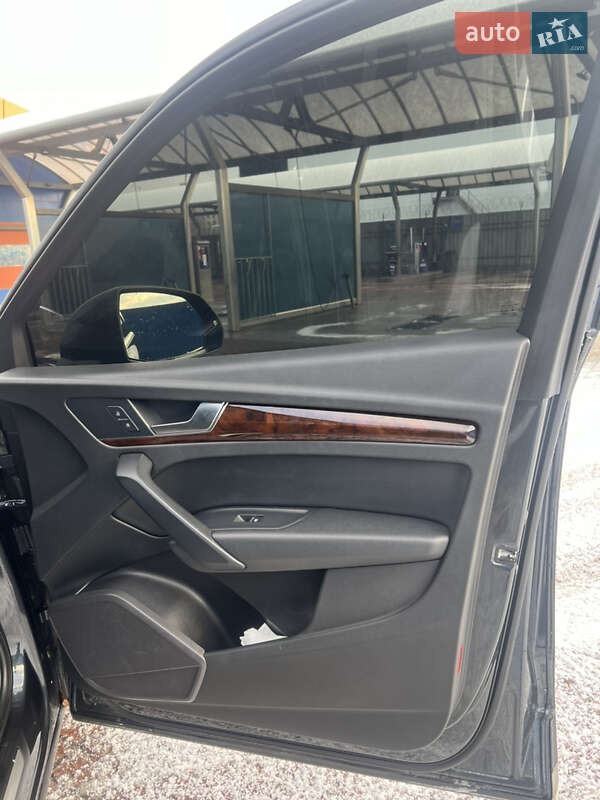 Внедорожник / Кроссовер Audi Q5 2018 в Полтаве