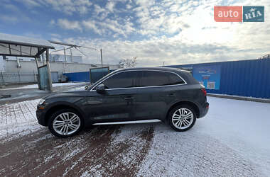 Внедорожник / Кроссовер Audi Q5 2018 в 