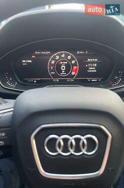 Внедорожник / Кроссовер Audi Q5 2018 в 