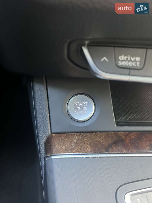 Внедорожник / Кроссовер Audi Q5 2018 в Полтаве