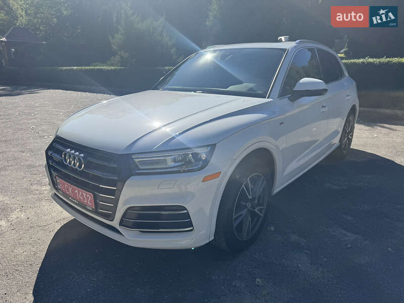 Внедорожник / Кроссовер Audi Q5 2019 в Тернополе