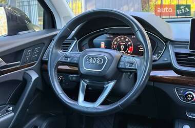 Внедорожник / Кроссовер Audi Q5 2017 в 