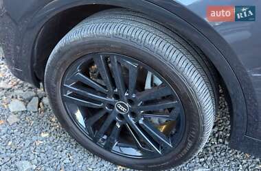 Внедорожник / Кроссовер Audi Q5 2017 в 