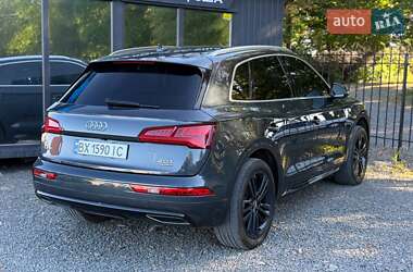 Внедорожник / Кроссовер Audi Q5 2017 в 