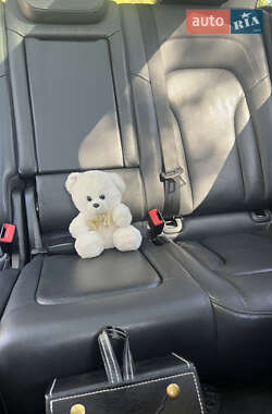 Позашляховик / Кросовер Audi Q5 2013 в 