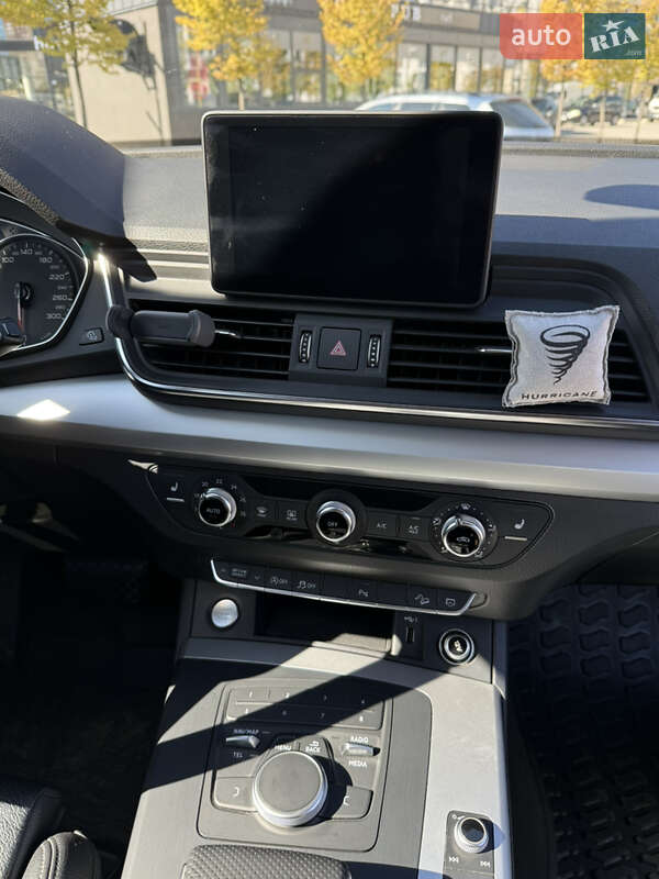 Внедорожник / Кроссовер Audi Q5 2017 в Ужгороде фото 15 Внедорожник / Кроссовер Audi Q5 2017 в Ужгороде