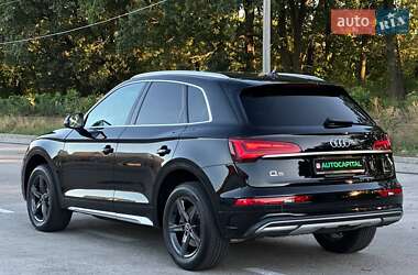 Внедорожник / Кроссовер Audi Q5 2021 в 