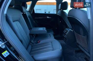 Внедорожник / Кроссовер Audi Q5 2021 в 