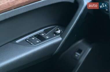 Внедорожник / Кроссовер Audi Q5 2021 в 