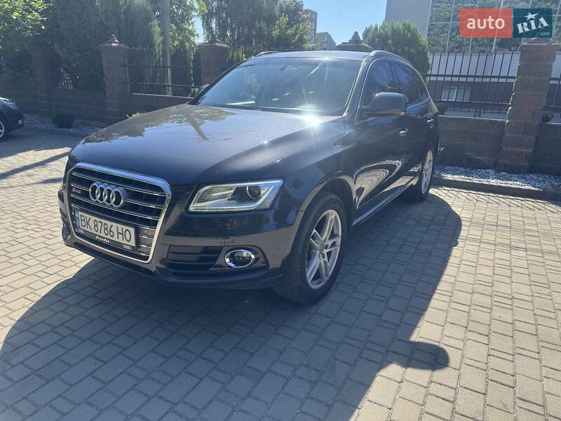 Внедорожник / Кроссовер Audi Q5 2016 в Ровно