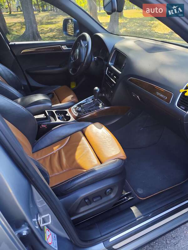 Внедорожник / Кроссовер Audi Q5 2011 в Гадяче