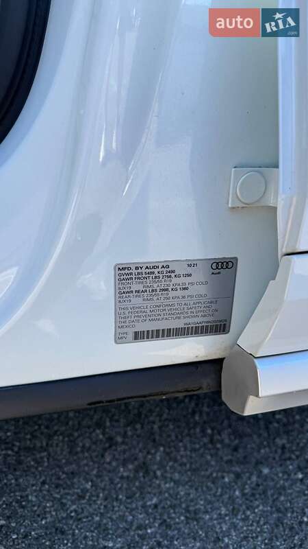 Внедорожник / Кроссовер Audi Q5 2021 в Киеве