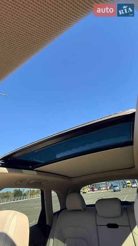 Внедорожник / Кроссовер Audi Q5 2021 в Киеве