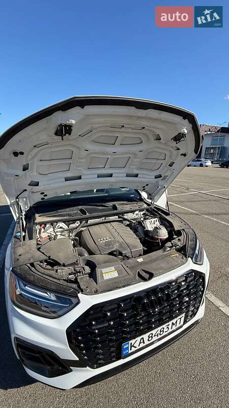 Внедорожник / Кроссовер Audi Q5 2021 в Киеве