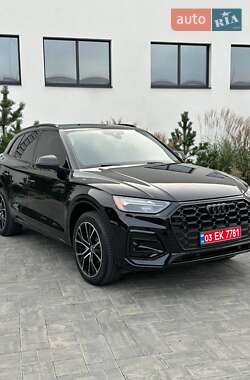 Внедорожник / Кроссовер Audi Q5 2021 в 