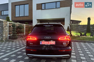 Внедорожник / Кроссовер Audi Q5 2018 в 