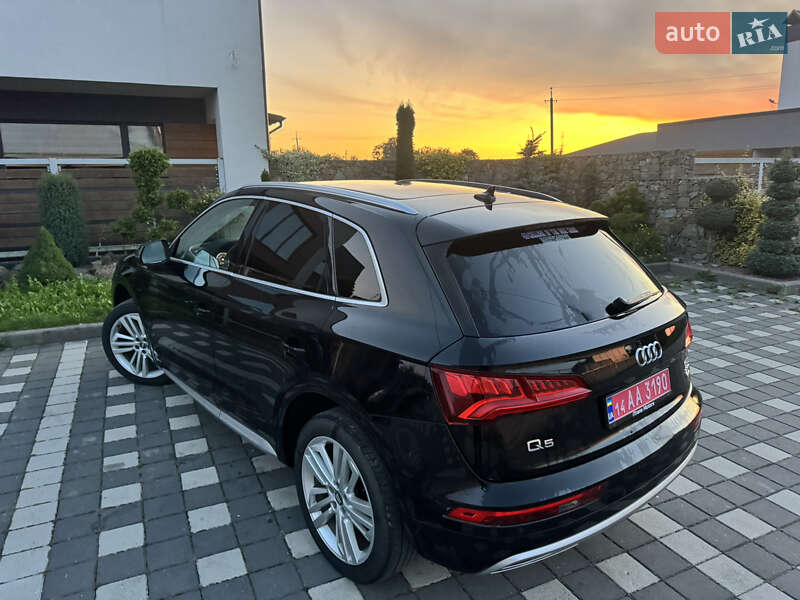 Внедорожник / Кроссовер Audi Q5 2018 в Стрые