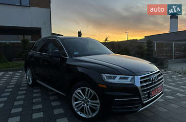 Внедорожник / Кроссовер Audi Q5 2018 в 