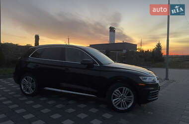Внедорожник / Кроссовер Audi Q5 2018 в 