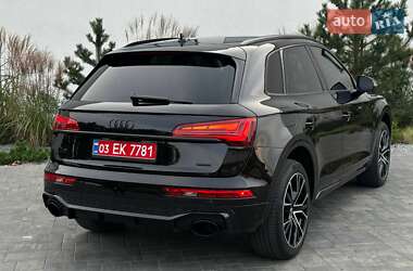 Внедорожник / Кроссовер Audi Q5 2021 в 