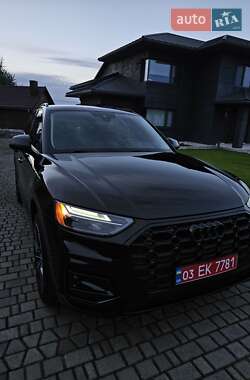 Внедорожник / Кроссовер Audi Q5 2021 в 