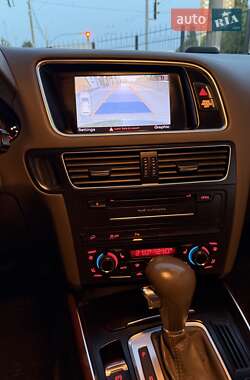 Внедорожник / Кроссовер Audi Q5 2011 в 