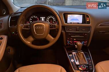 Внедорожник / Кроссовер Audi Q5 2011 в 