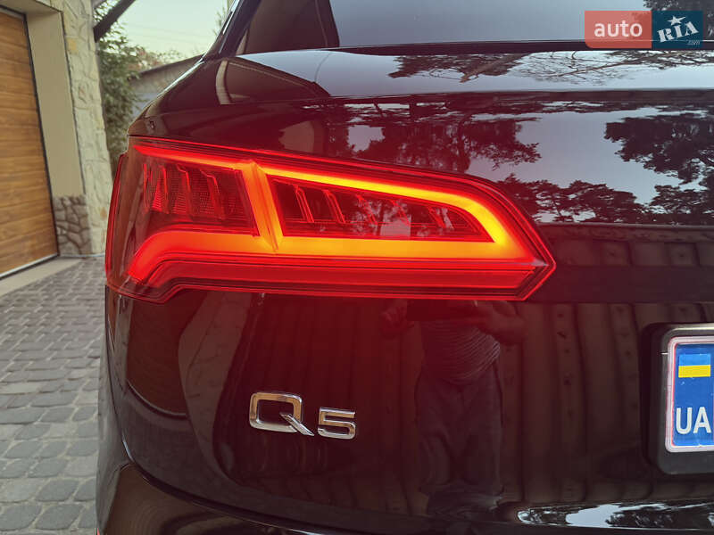 Позашляховик / Кросовер Audi Q5 2018 в Львові